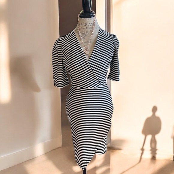 LeShop Women's STRIPED BODYCON DRESS MINI SIZE LARGE - Picture 1 of 5